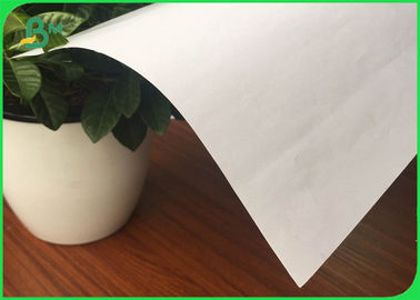 กระดาษสองหน้าสีขาวด้านนอกกระดาษพิมพ์ออฟเซ็ทที่ไม่เคลือบผิวใน 53gsm - 80gsm