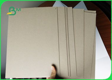 กระดาษผิวเรียบกระดาษสีเทาม้วนเทาคณะกรรมการแกนสายรัดที่แข็งแกร่งสำหรับบรรจุภัณฑ์