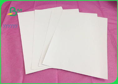 กระดาษเยื่อไม้เยื่อกระดาษเคลือบเงา 200gsm C2S เคลือบ 300 กรัมในกระดาษม้วนและแผ่น