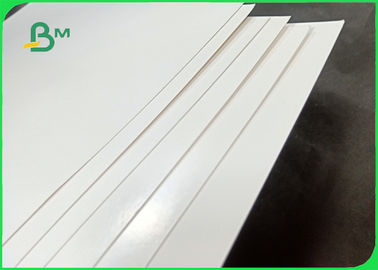 PE 250gsm 300gsm กระดาษเคลือบ PE กำลังการรับน้ำหนักที่ดีสำหรับแผ่นกระดาษ
