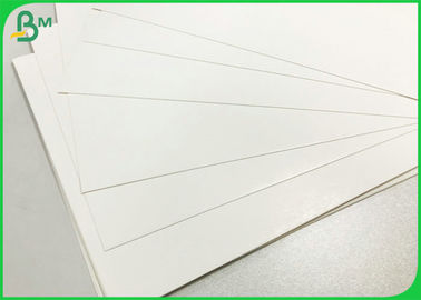 บรรจุภัณฑ์กระดาษการ์ดตุ่ม 275gr 300gr 400gsm 420gsm แผ่นกระดาษแข็งสีขาว