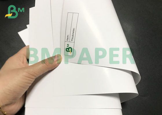 300g C2S กระดานเคลือบ Blue Middle Core กระดาษเคลือบเงาสองด้านสำหรับเล่นไพ่