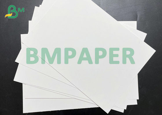 กระดานกล่องพับสีขาว 80LB 100LB สำหรับกล่องบรรจุภัณฑ์ต่างๆ