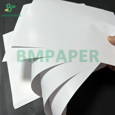 24.5 x 36 นิ้ว 120 กรัม 150 กรัม การพิมพ์เลเซอร์ กระดาษศิลปะกระจ่างสําหรับการทําปฏิทิน
