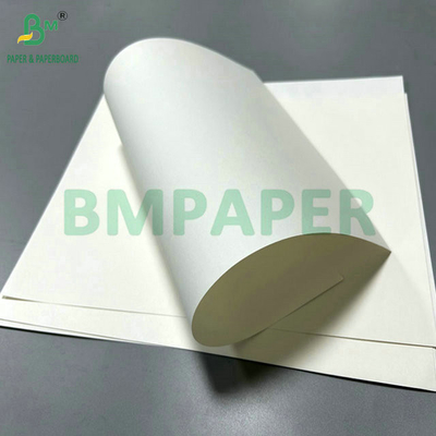 120 กรัม 150 กรัม กระดาษครัฟท์สีขาวแข็งแรง สําหรับกระเป๋าช้อปปิ้ง 787 มิลลิเมตร 1092 มิลลิเมตร