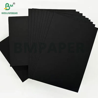 400 กรัม 450 กรัม กระดาษกระดาษคาร์ดบอร์ดสีดํา สําหรับกล่องน้ําหอม 89 x 119 ซม.