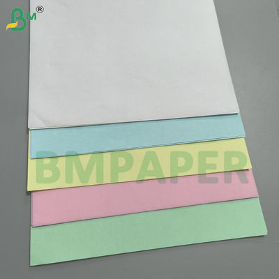 20# สี ไม่มีคาร์บอน รูปแบบซ้ําสําเนา ลงทะเบียน สําเนากระดาษ 500 แผ่น Pack