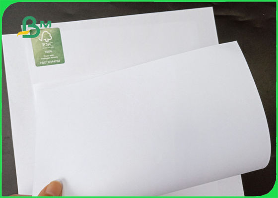 50g - 200g ความแข็งที่ดีกระดาษพิมพ์ woodfree ดีสำหรับการพิมพ์