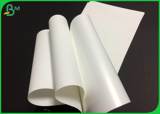 กระดาษสังเคราะห์อิงค์เจ็ทด้านเดียวด้าน 130um 150um สำหรับการพิมพ์โฆษณา