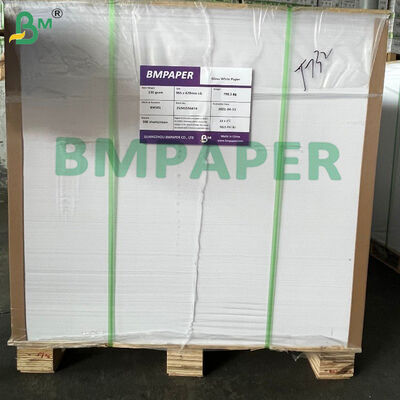 กระดาษเล่นไพ่แกนดำ 310 แกรม ผิวสัมผัสลายลินิน ความแข็งแรงและความทนทานเป็นเลิศ