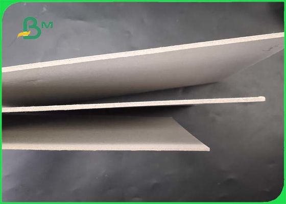 Chipboard สีเทาที่ผ่านการรับรองจาก FSC / กระดาษรีไซเคิลเป็นมิตรกับสิ่งแวดล้อมเกรด AAA AA สำหรับกล่องเก็บ